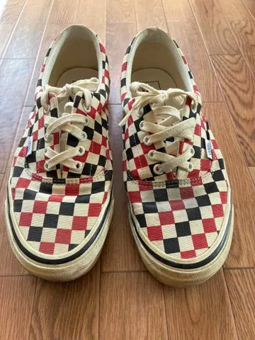 VANS 빨검 체커 스니커즈