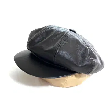 BEAR 가죽 헌팅 캡 브라운
