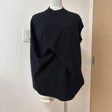 엔폴드 변형 니트 베스트 프렌치 슬리브 니트 사이즈 38