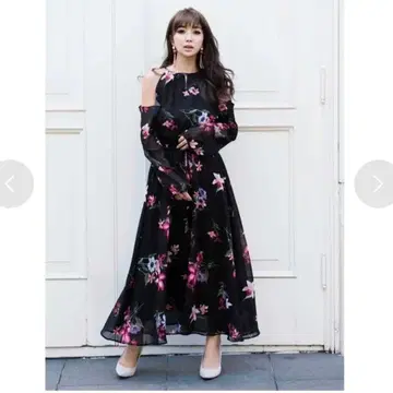 [ 미사용 ] 에이미 이스트 월 숄더 오픈 원피스