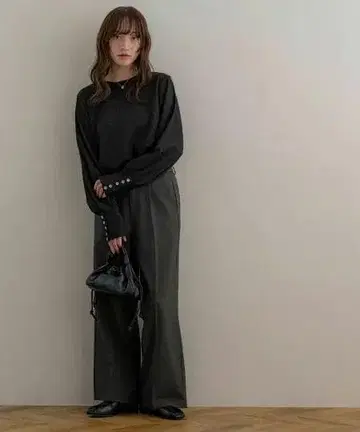 NOAHL 턱 커브 팬츠 차콜 L 사이즈