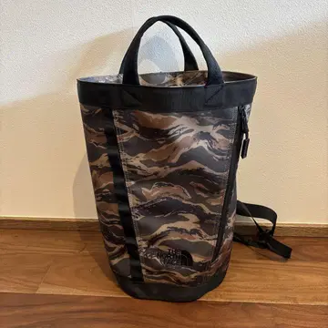 THE NORTH FACE 카모 패턴 백팩