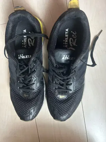 ATHLETA 아스레타 러닝화 26.5cm