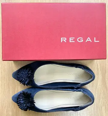 새상품급 리갈 REGAL 스웨이드 펌프스 가죽 포인티드 플랫