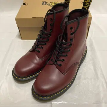 Dr. Martens / 1460 Cherry Red UK9