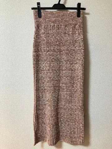 미사용 새상품 리브 니트 타이트 스커트 레드 계열 스나이델