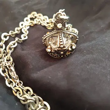 BPN 왕관 크라운 목걸이