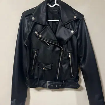 ZARA 블랙 라이더 자켓 S 사이즈