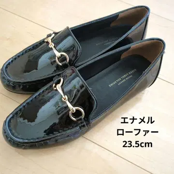 컨디션 최상 에나멜 로퍼 23.5cm