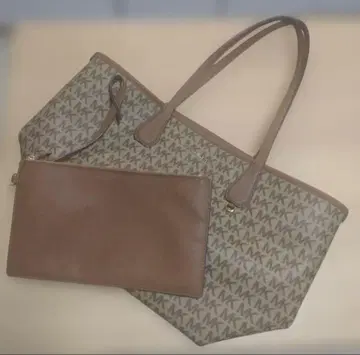 할인 OK Michael Kors 리버서블 파우치 포함 A4 토트