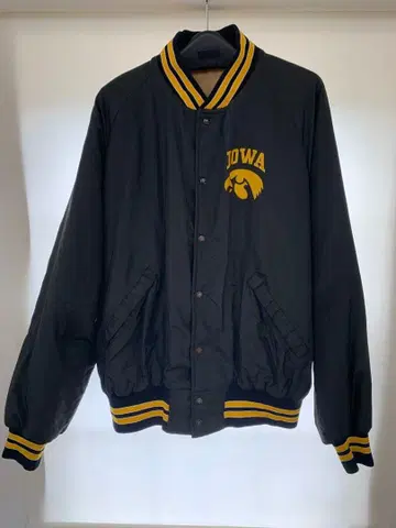 Iowa 바시티 자켓 블랙 노랑