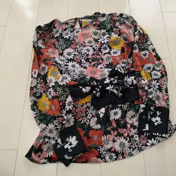 ZARA BASIC 플라워 프린트 긴팔 블라우스 M