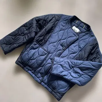 ZARA 네이비 퀼팅 자켓
