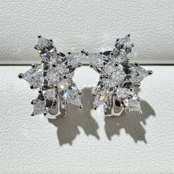SONA 다이아몬드 실버 클러스터 귀걸이
