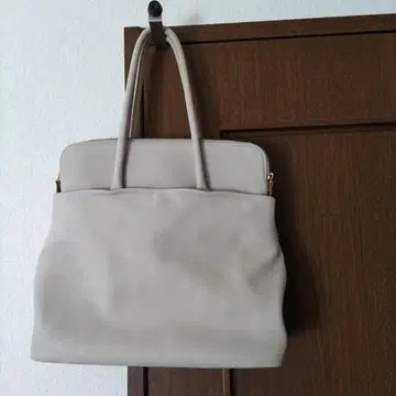 지퍼 달린 토트백