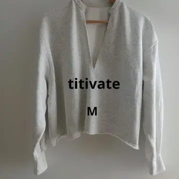[ 새상품 ] titivate 깊은 V넥 맨투맨 풀오버 M 오트밀