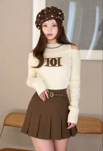 새상품 미사용 다리치 레이어드 라이크 로고 니트탑