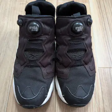Reebok insta pump 스니커즈 블랙/화이트 24cm
