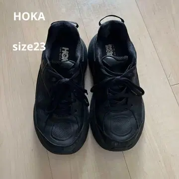 레어 HOKA 블랙 러닝화
