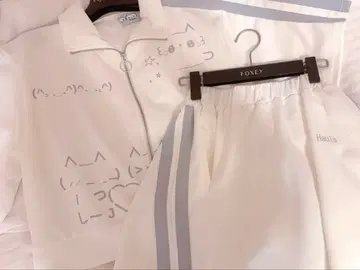 하우루즈 이모티콘 저지 셋업