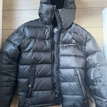 CHALLENGER 후드 부착 블랙 다운 자켓 M 사이즈