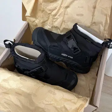 KEEN HYKE 콜라보 부츠 23.5