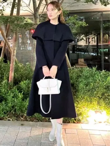 셀포드 케이프 A라인 롱 코트