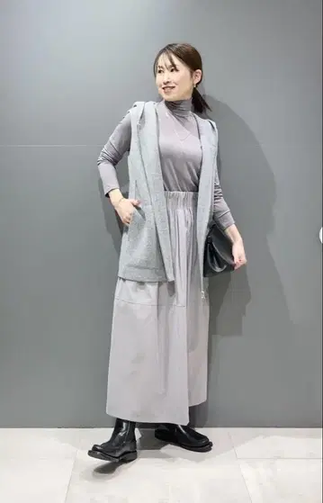 띠어리 럭스 theory luxe 24년 플레어 스커트 새상품급