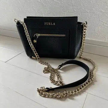 FURLA 블랙 숄더백