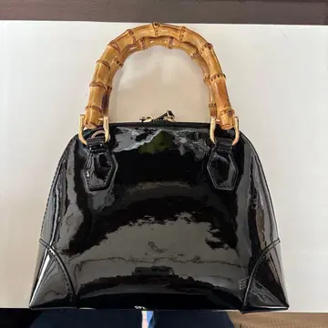 컨디션 최상 LE VERNIS 에나멜 백