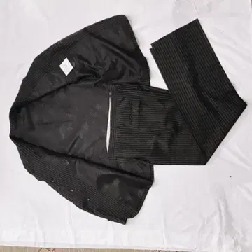 조르지오 아르마니 비즈니스 정장 블랙 스트라이프 48