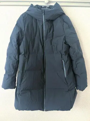 UNIQLO 블랙 다운 숏코트