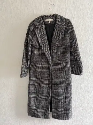 그레이 계열 체크 롱 코트