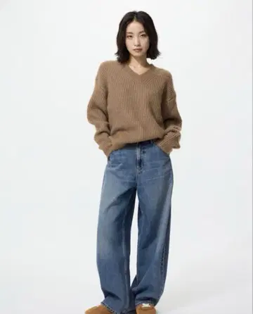 [ 새상품 택 포함 ] 유니클로 배기 커브 청바지 숏기장 26