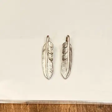 컨디션 최상 태디앤킹 TADY&KING SV 페더 M 사이즈 실버