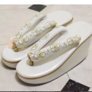 펄대 화이트 컬러 조리 꽃무늬 하나오