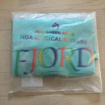 Mrs. GREEN APPLE FJORD T셔츠 가챠 당첨