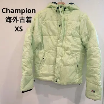 챔피온 다운 자켓 XS 연한 그린 컬러 챔피온 해외 구제 의류