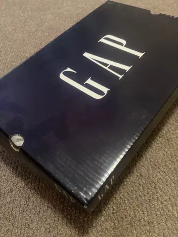 GAP 블랙 스니커즈