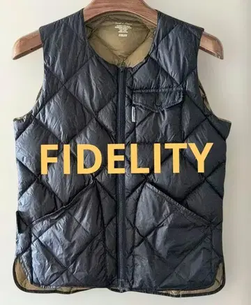 새상품급 FIDELITY 다운 베스트 네이비