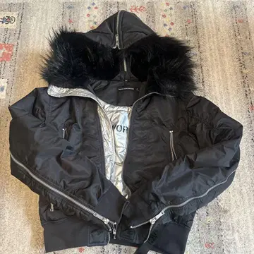 racerworldwide 퍼 자켓 다운 y2k 크롭 기장 작년 완판템