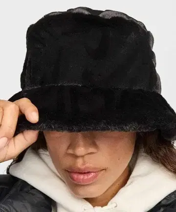 Nike Apex Faux Fur Bucket Hat