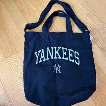 Yankees 코듀로이 토트백 블랙 2way 타입