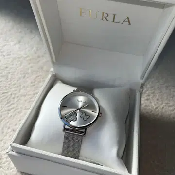 FURLA 나비 모티브 손목시계