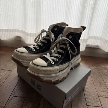 컨버스 블랙 하이컷 통굽 스니커즈