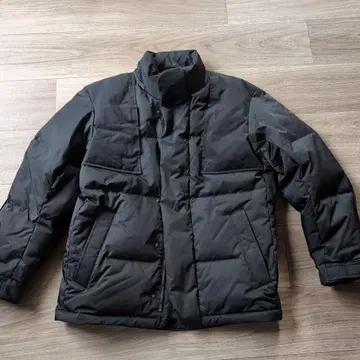 UNIQLO 블랙 다운 자켓