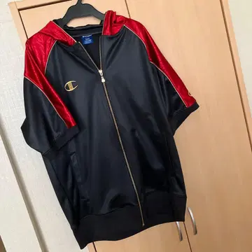 레어 Champion 후드 부착 저지 L 블랙/빨간색