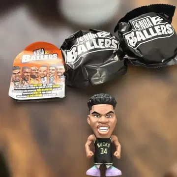 NBA Ballers 야니스 아데토쿤포 피규어 레어 버전