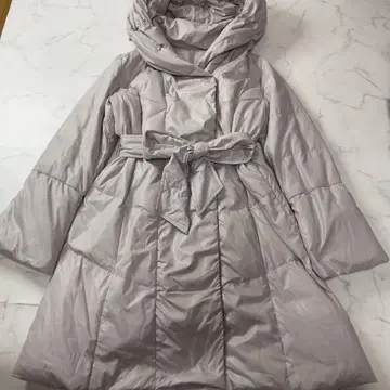 후드 부착 라이트 그레이 다운 자켓 롱 다운 코트