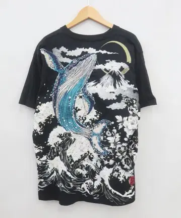 새상품급 카라쿠리타마시 282322 파도 후지산과 고래 자수 반팔 T셔츠